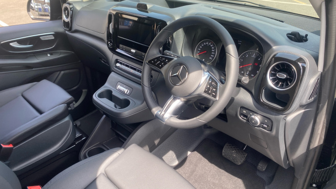 Mercedes-Benz Vito L2 Diesel Rwd 119CDI Select Crew Van 9G-Tronic - Image 3
